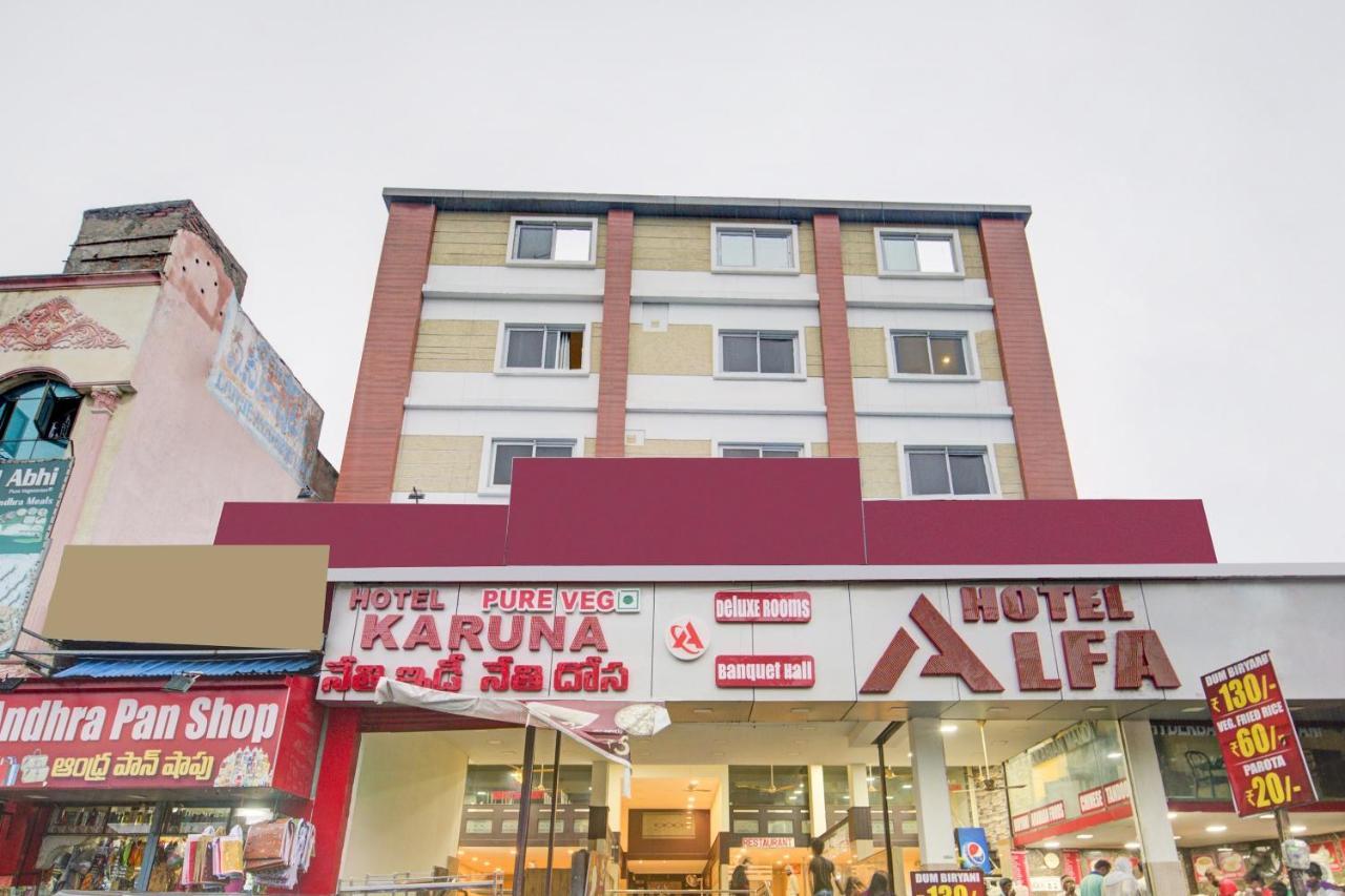 Capital O Alfa Hotell Vijayawāda Exteriör bild