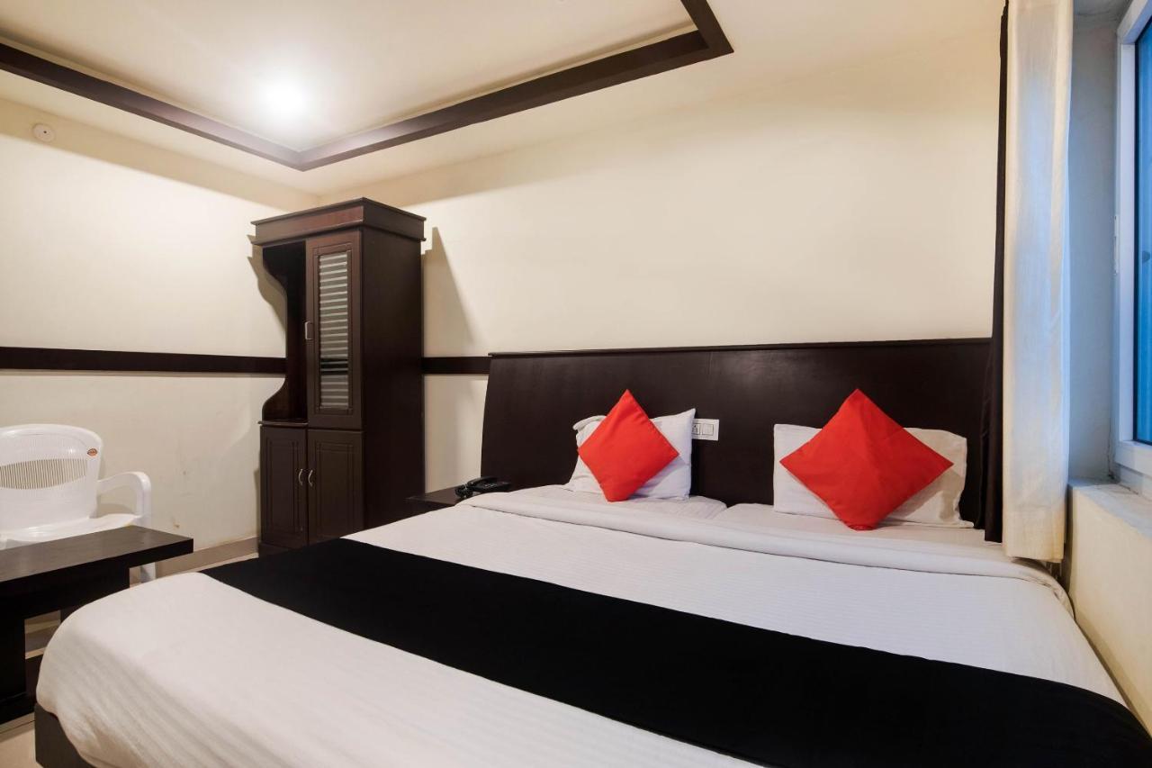 Capital O Alfa Hotell Vijayawāda Exteriör bild